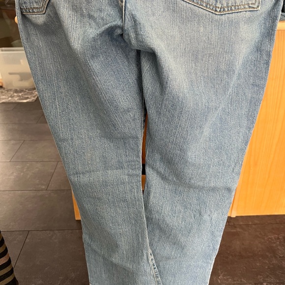 Women’s Like New 14S Levi's Light Blue Boot Cut Jeans with Red Tab - Picture 6 of 6